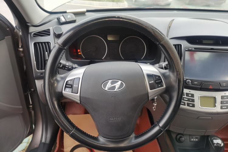 Used Hyundai Celesta 2015 1.6L Automatic Luxury Model Steering Wheel