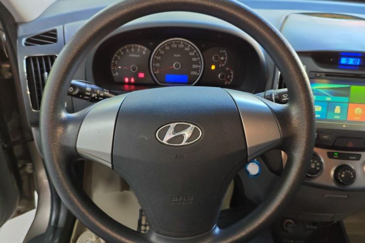 Used Hyundai Celesta 2015 1.6L Manual Comfort Model Steering Wheel