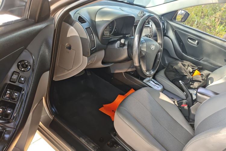 Used Hyundai Celesta 2015 1.6L Automatic Comfort Model Driver Seat