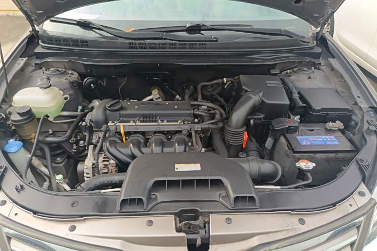 Used Hyundai Celesta 2015 1.6L Automatic Luxury Model Engine Bay