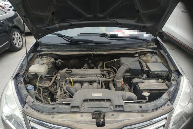 Used Hyundai Celesta 2015 1.6L Automatic Comfort Model Engine Bay