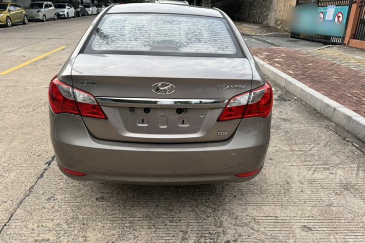 Used Hyundai Celesta 2015 1.6L Automatic Comfort Model Exterior 5