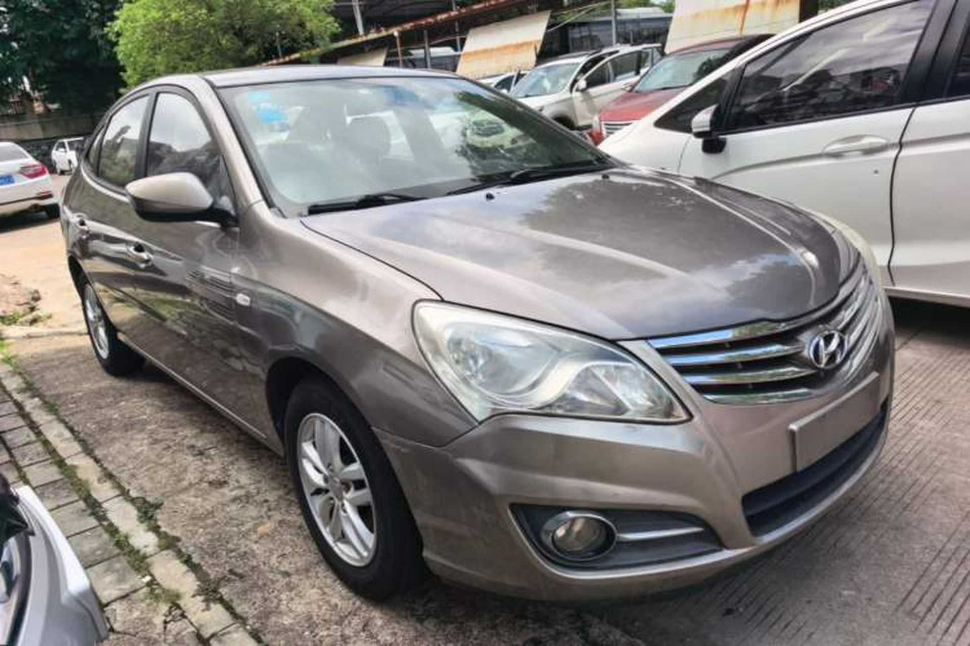 Used Hyundai Celesta 2015 1.6L Automatic Comfort Model Front Right 45 Deg