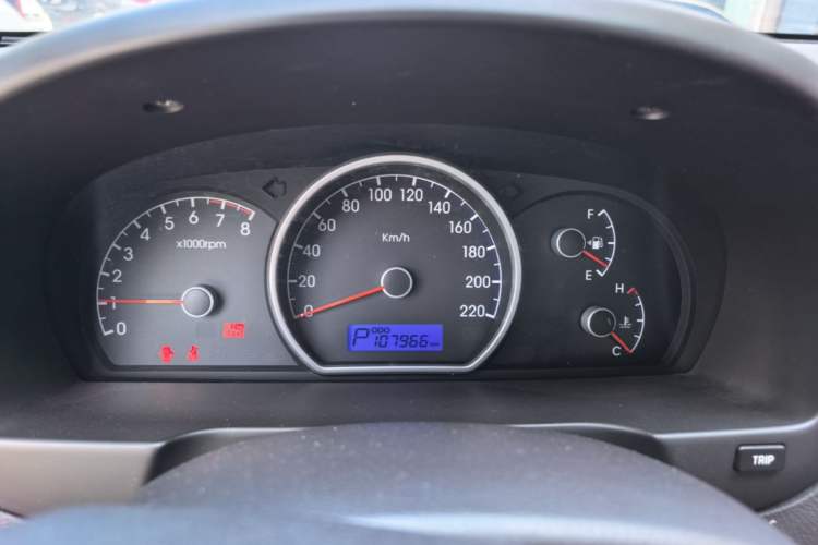 Used Hyundai Celesta 2015 1.6L Automatic Comfort Model Instrument Cluster