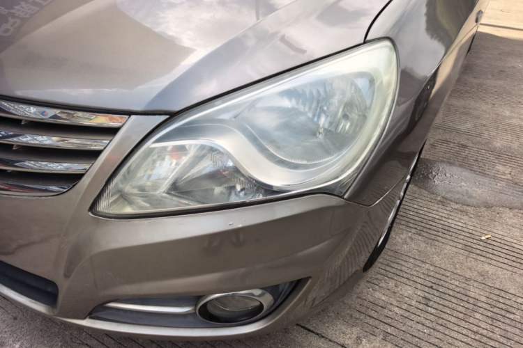 Used Hyundai Celesta 2015 1.6L Automatic Comfort Model Left Front Headlight