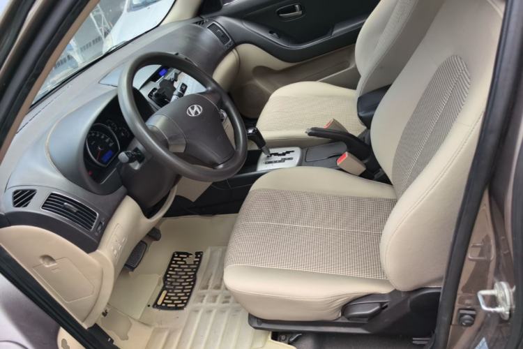 Used Hyundai Celesta 2015 1.6L Automatic Comfort Model Left Front Seat
