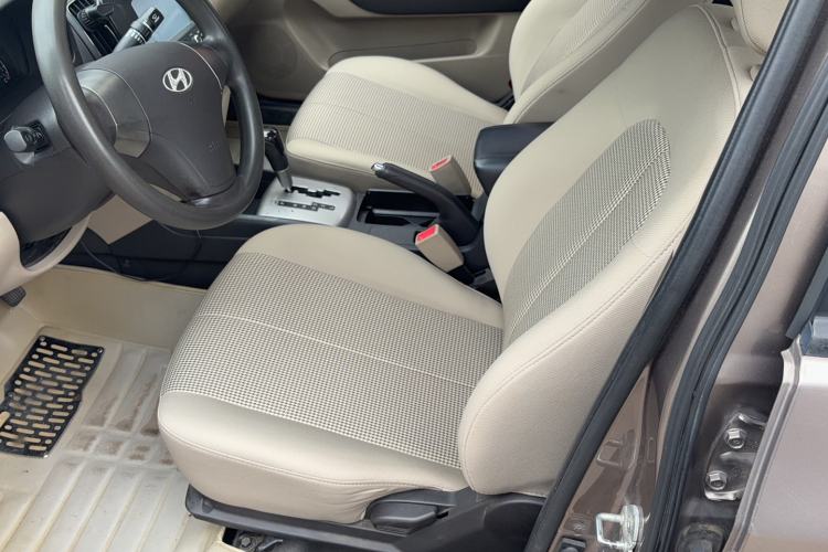 Used Hyundai Celesta 2015 1.6L Automatic Comfort Model Left Rear Seat