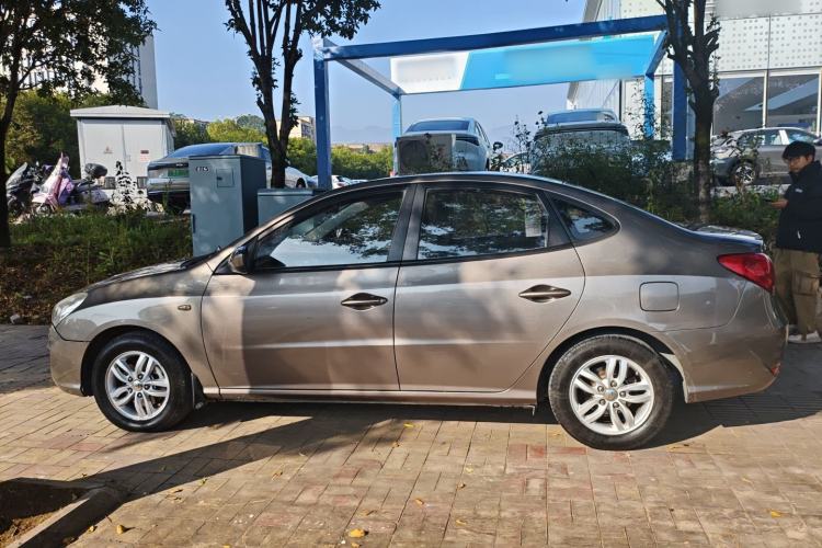Used Hyundai Celesta 2015 1.6L Automatic Comfort Model Left Side