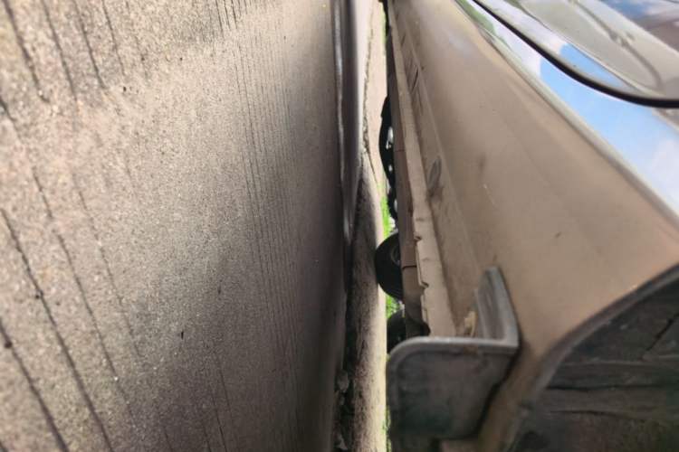 Used Hyundai Celesta 2015 1.6L Automatic Comfort Model Left Side Sill