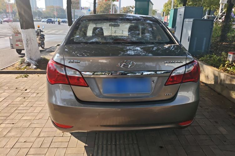 Used Hyundai Celesta 2015 1.6L Automatic Comfort Model Rear