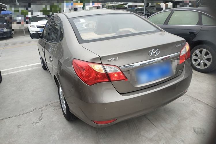 Used Hyundai Celesta 2015 1.6L Automatic Comfort Model Rear Left 45 Deg