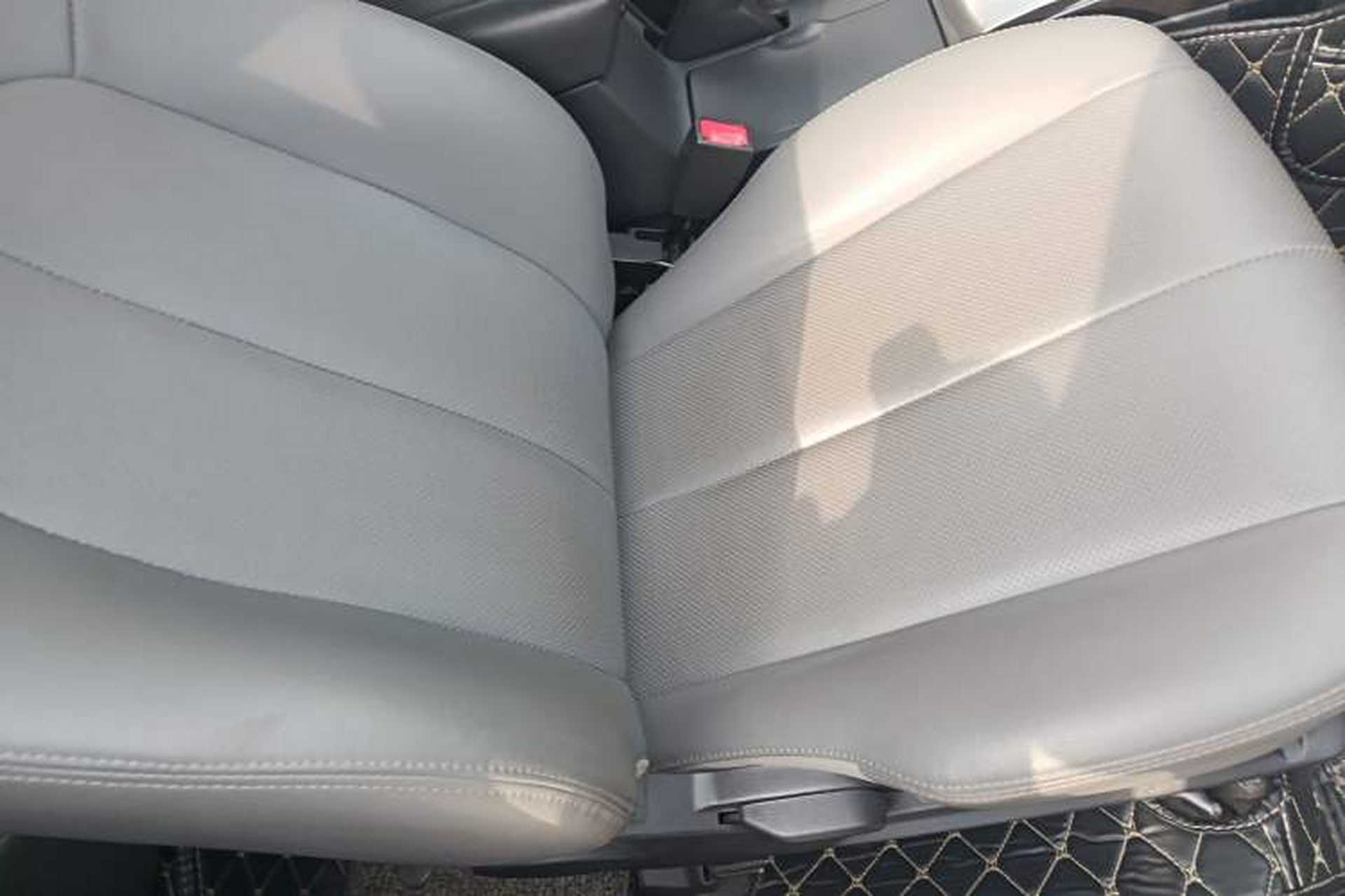 Used Hyundai Celesta 2015 1.6L Automatic Luxury Model Right Front Seat