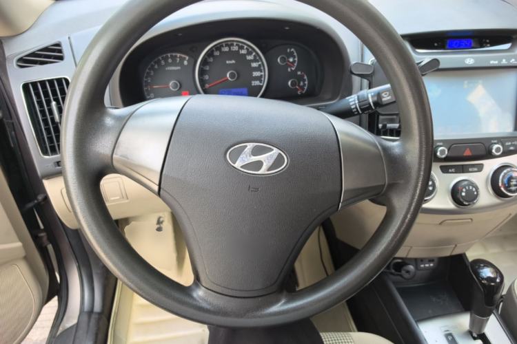 Used Hyundai Celesta 2015 1.6L Automatic Comfort Model Steering Wheel