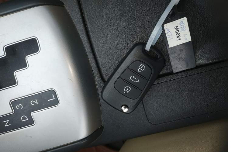 Used Hyundai Celesta 2015 1.6L Automatic Comfort Model Vehicle Key