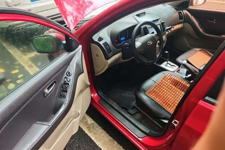 Used Hyundai Celesta 2015 1.6L Automatic Comfort Model Driver Seat