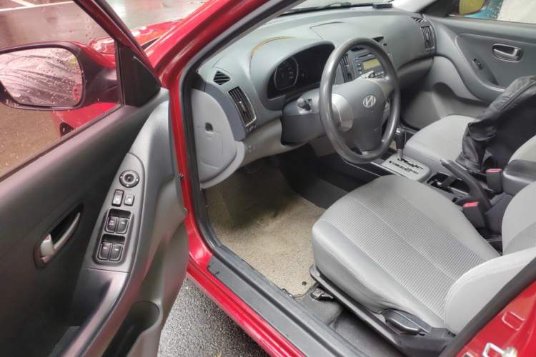 Used Hyundai Celesta 2015 1.6L Automatic Comfort Model Driver Seat
