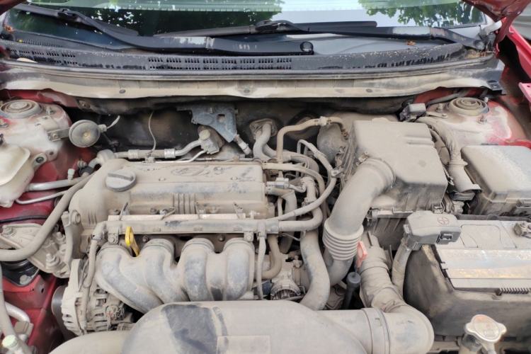 Used Hyundai Celesta 2015 1.6L Automatic Comfort Model Engine Bay