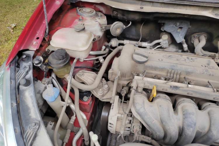 Used Hyundai Celesta 2015 1.6L Automatic Comfort Model Engine Bay Right