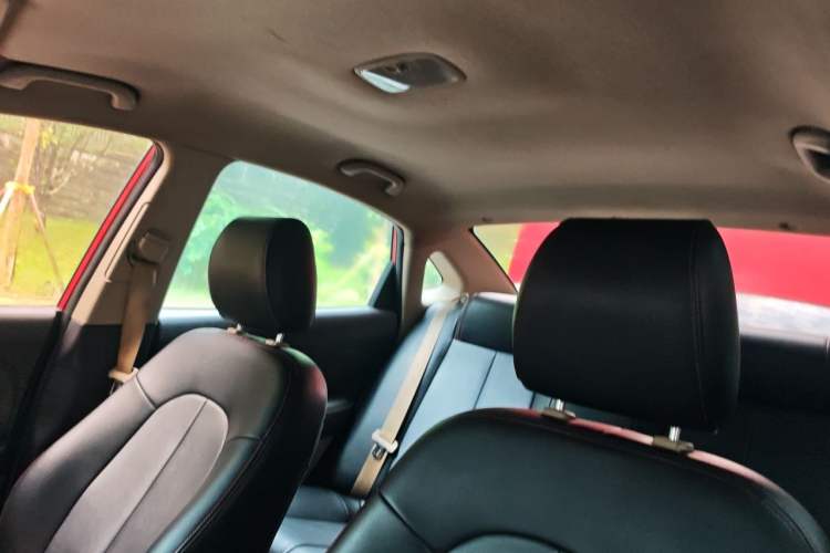 Used Hyundai Celesta 2015 1.6L Automatic Comfort Model Headliner