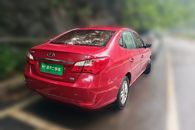 Used Hyundai Celesta 2015 1.6L Automatic Comfort Model Rear Right 45 Deg