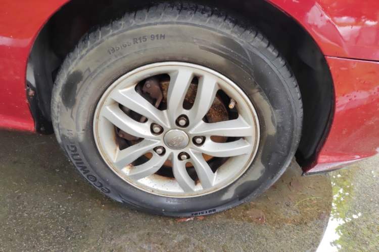 Used Hyundai Celesta 2015 1.6L Automatic Comfort Model Right Front Wheel Hub