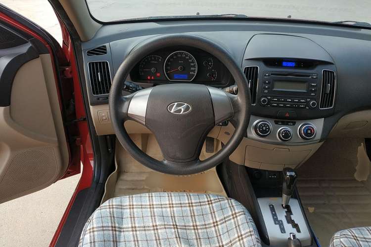 Used Hyundai Celesta 2015 1.6L Automatic Comfort Model Steering Wheel