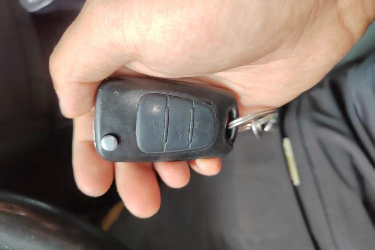 Used Hyundai Celesta 2015 1.6L Automatic Comfort Model Vehicle Key