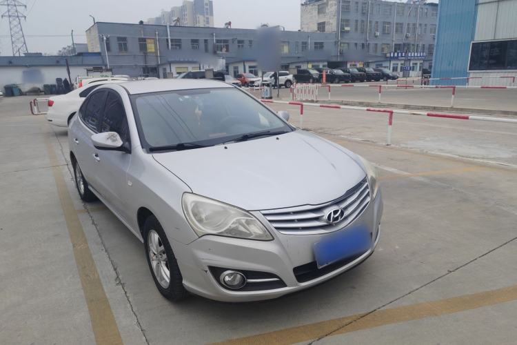 Used Hyundai Celesta 2015 1.6L Manual Comfort Model Exterior 2
