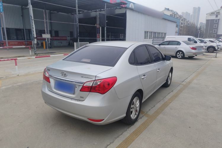 Used Hyundai Celesta 2015 1.6L Manual Comfort Model Exterior 3