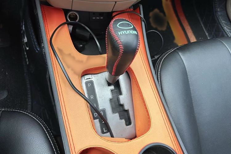 Used Hyundai Celesta 2015 1.6L Automatic Comfort Model Gear Lever