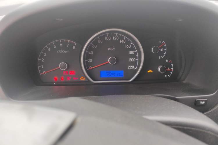 Used Hyundai Celesta 2015 1.6L Manual Comfort Model Odometer Close Up
