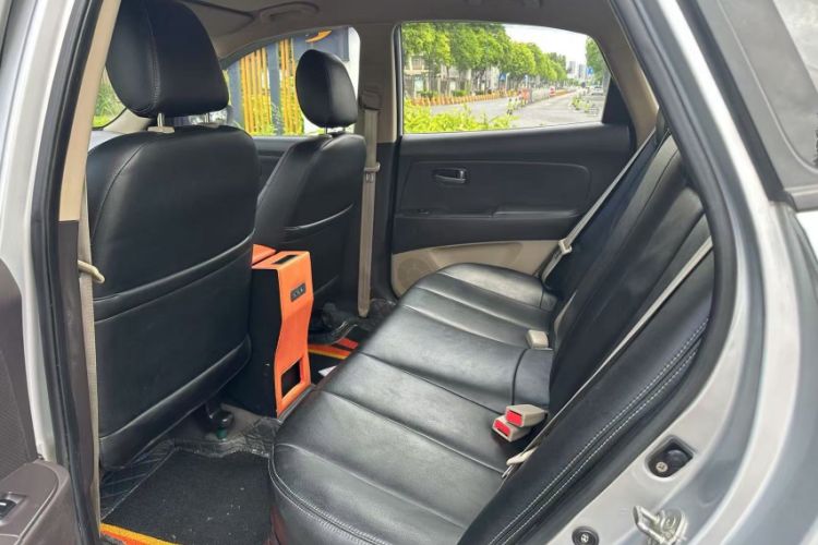 Used Hyundai Celesta 2015 1.6L Automatic Comfort Model Trunk