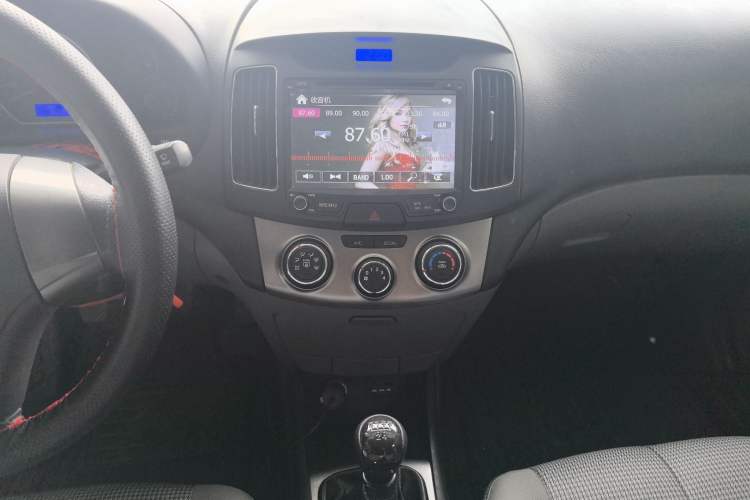 Used Hyundai Celesta 2015 1.6L Manual Comfort Model Audio And AC Panel
