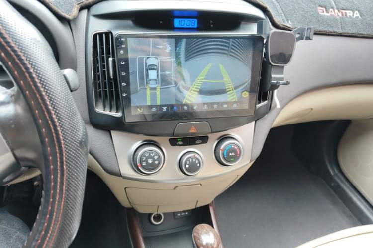 Used Hyundai Celesta 2015 1.6L Automatic Comfort Model Audio And AC Panel