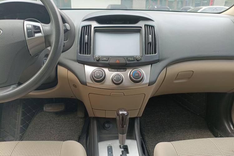 Used Hyundai Celesta 2015 1.6L Automatic Comfort Model Audio And AC Panel