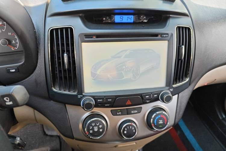 Used Hyundai Celesta 2015 1.6L Manual Comfort Model Audio And AC Panel