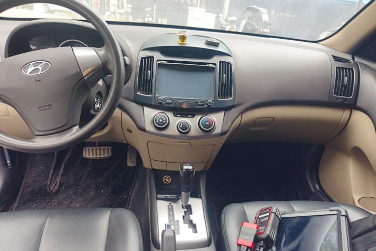 Used Hyundai Celesta 2015 1.6L Automatic Comfort Model Audio And AC Panel