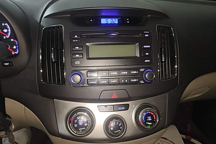 Used Hyundai Celesta 2015 1.6L Automatic Comfort Model Audio And AC Panel