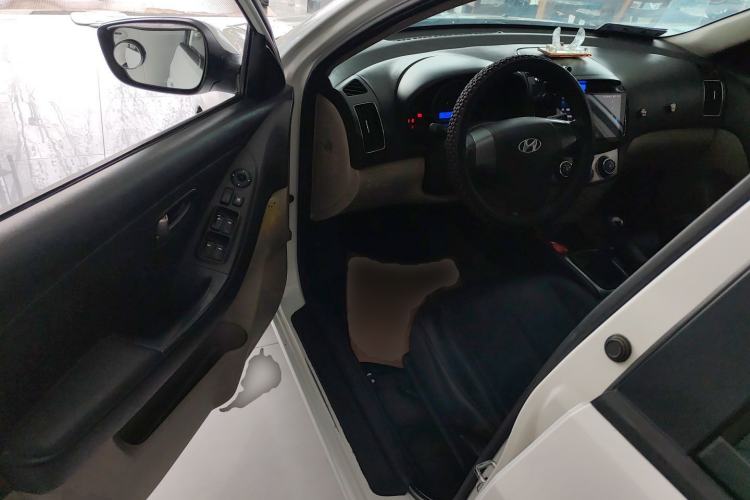 Used Hyundai Celesta 2015 1.6L Manual Comfort Model Driver Seat