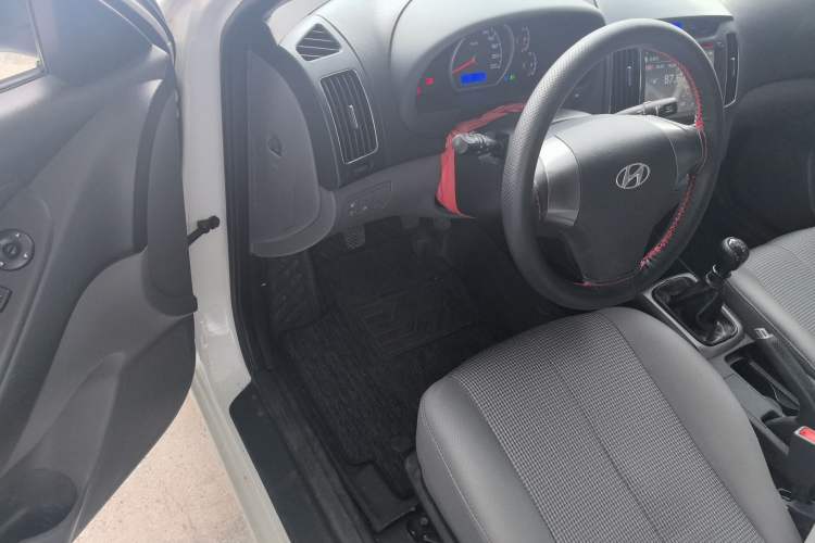 Used Hyundai Celesta 2015 1.6L Manual Comfort Model Driver Seat