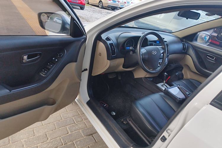 Used Hyundai Celesta 2015 1.6L Automatic Comfort Model Driver Seat