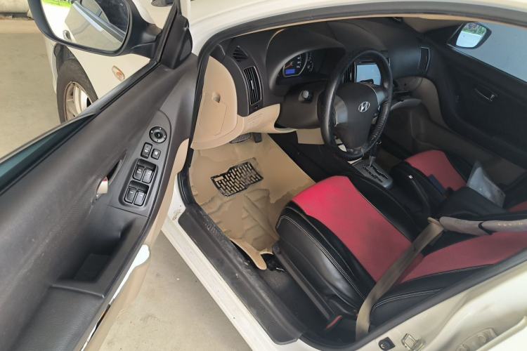 Used Hyundai Celesta 2015 1.6L Automatic Comfort Model Driver Seat