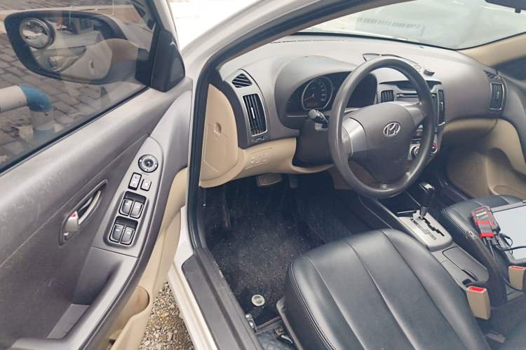 Used Hyundai Celesta 2015 1.6L Automatic Comfort Model Driver Seat