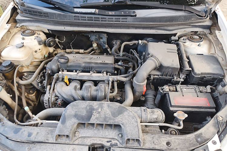 Used Hyundai Celesta 2015 1.6L Automatic Comfort Model Engine Bay
