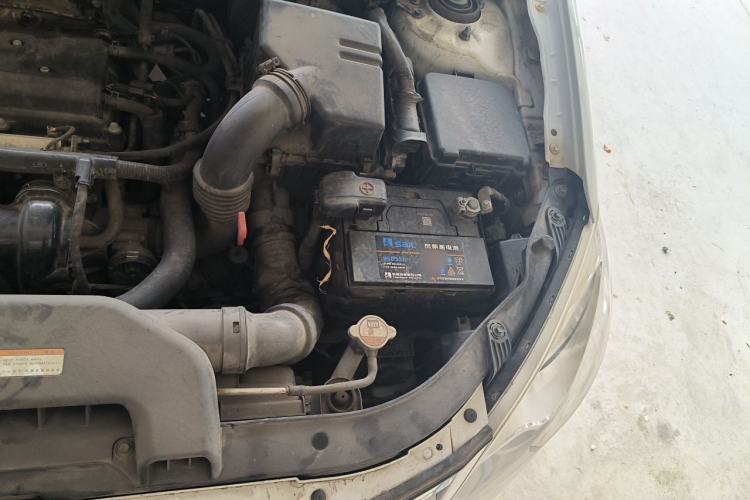 Used Hyundai Celesta 2015 1.6L Automatic Comfort Model Engine Bay Left