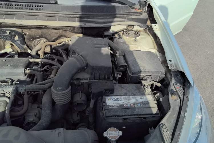 Used Hyundai Celesta 2015 1.6L Manual Comfort Model Engine Bay Left