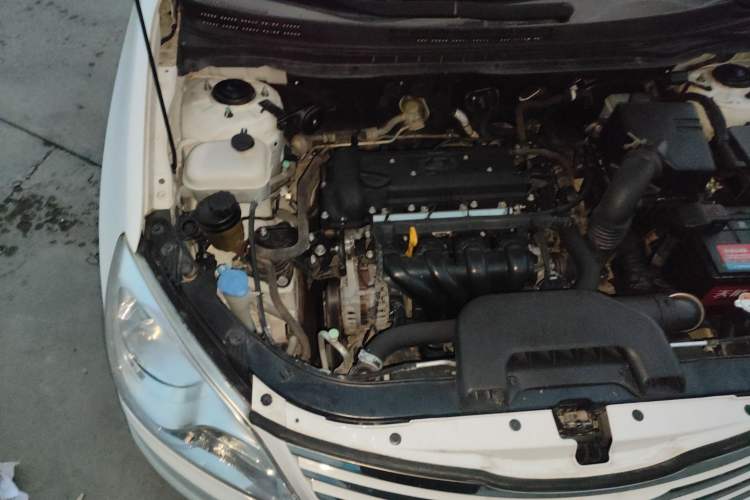 Used Hyundai Celesta 2015 1.6L Manual Comfort Model Engine Bay Right
