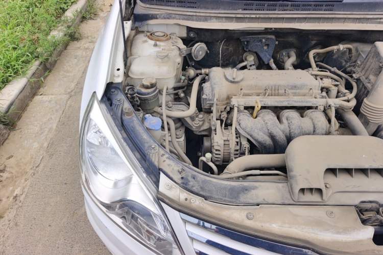 Used Hyundai Celesta 2015 1.6L Manual Comfort Model Engine Bay Right