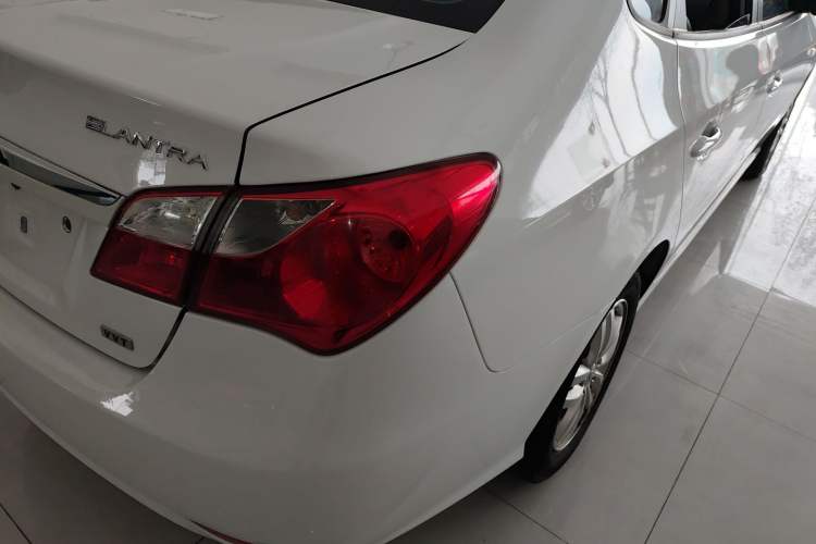 Used Hyundai Celesta 2015 1.6L Manual Comfort Model Exterior 3