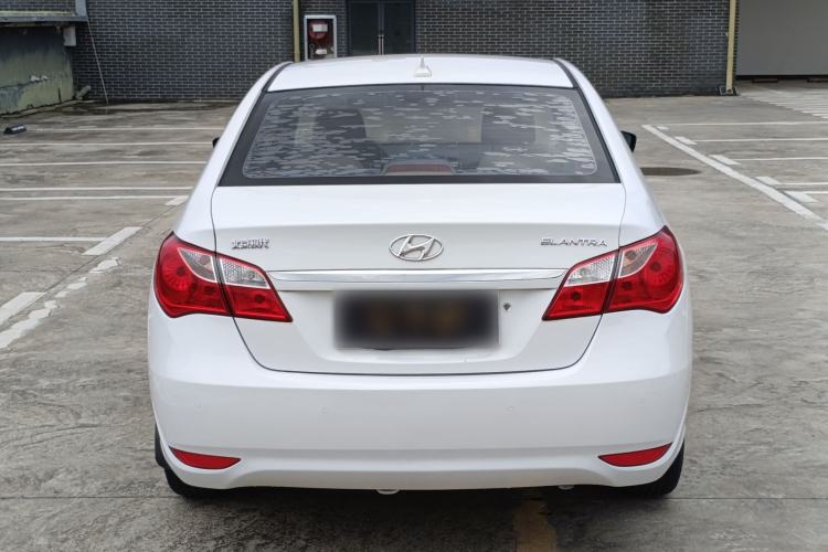 Used Hyundai Celesta 2015 1.6L Automatic Comfort Model Exterior 6
